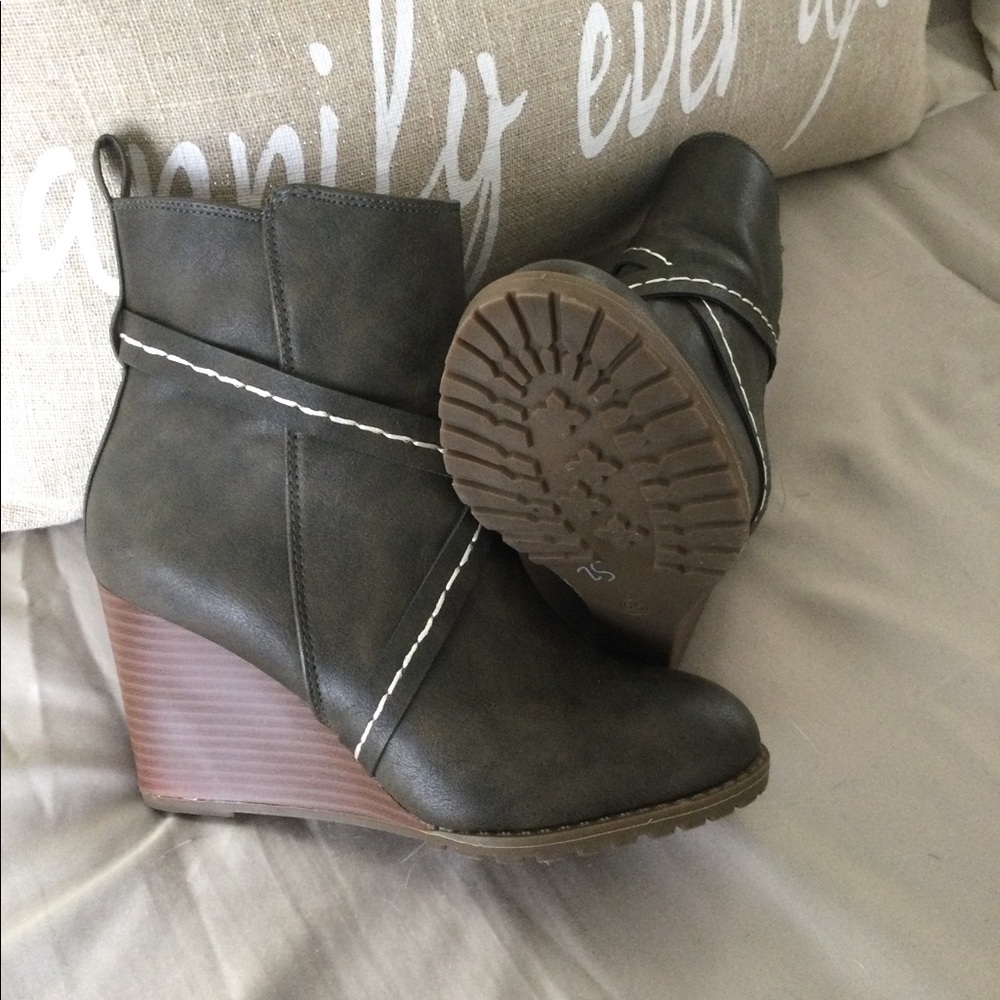 Booties - Picture 2 of 4